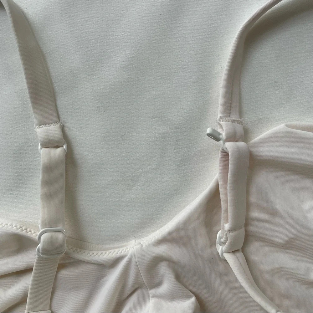 Women’s Yitty Smoothed Reality Plunge Bra Size Medium in On My Ivories - Picture 11 of 11